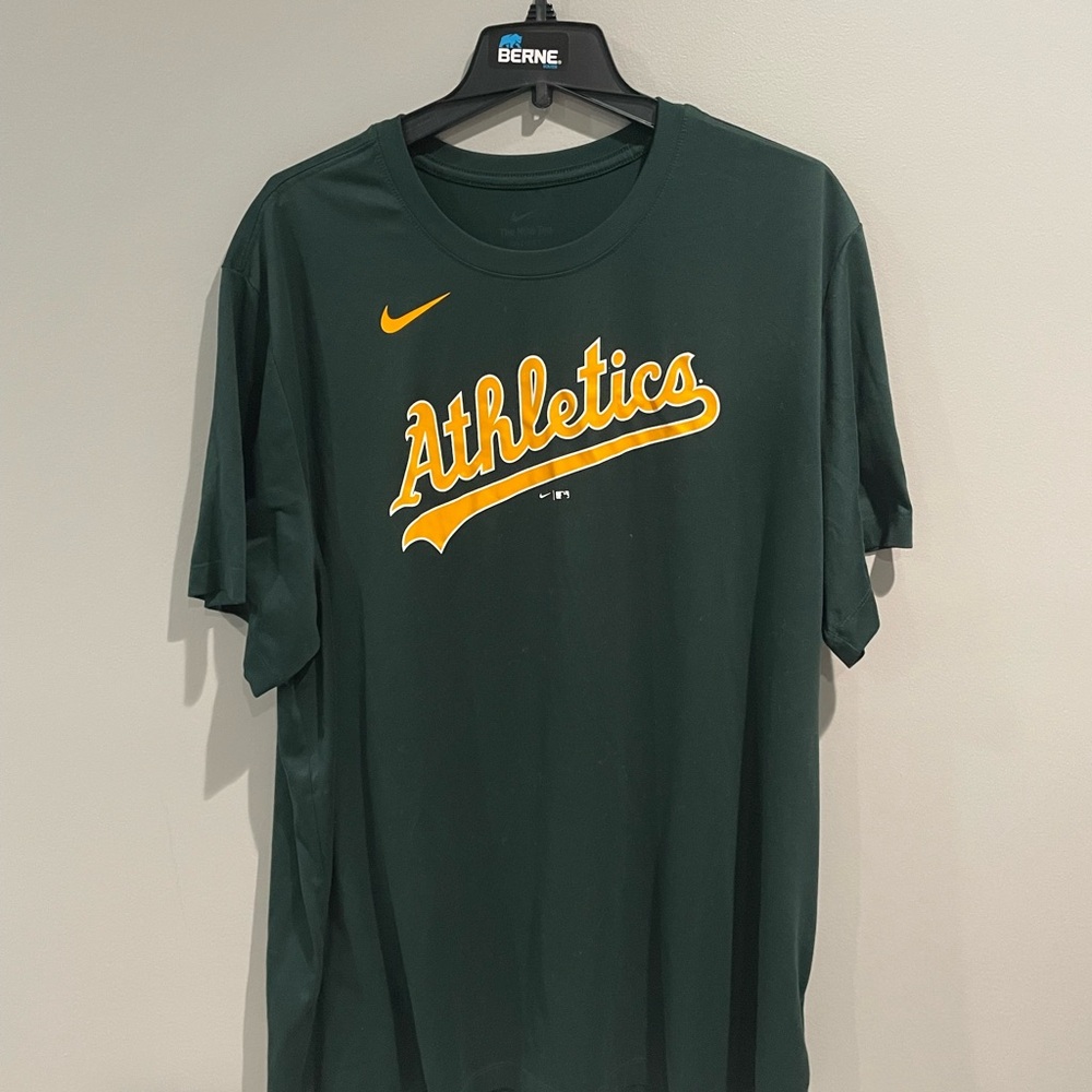 Athletics Nike Legends Dri-Fit Shirt
